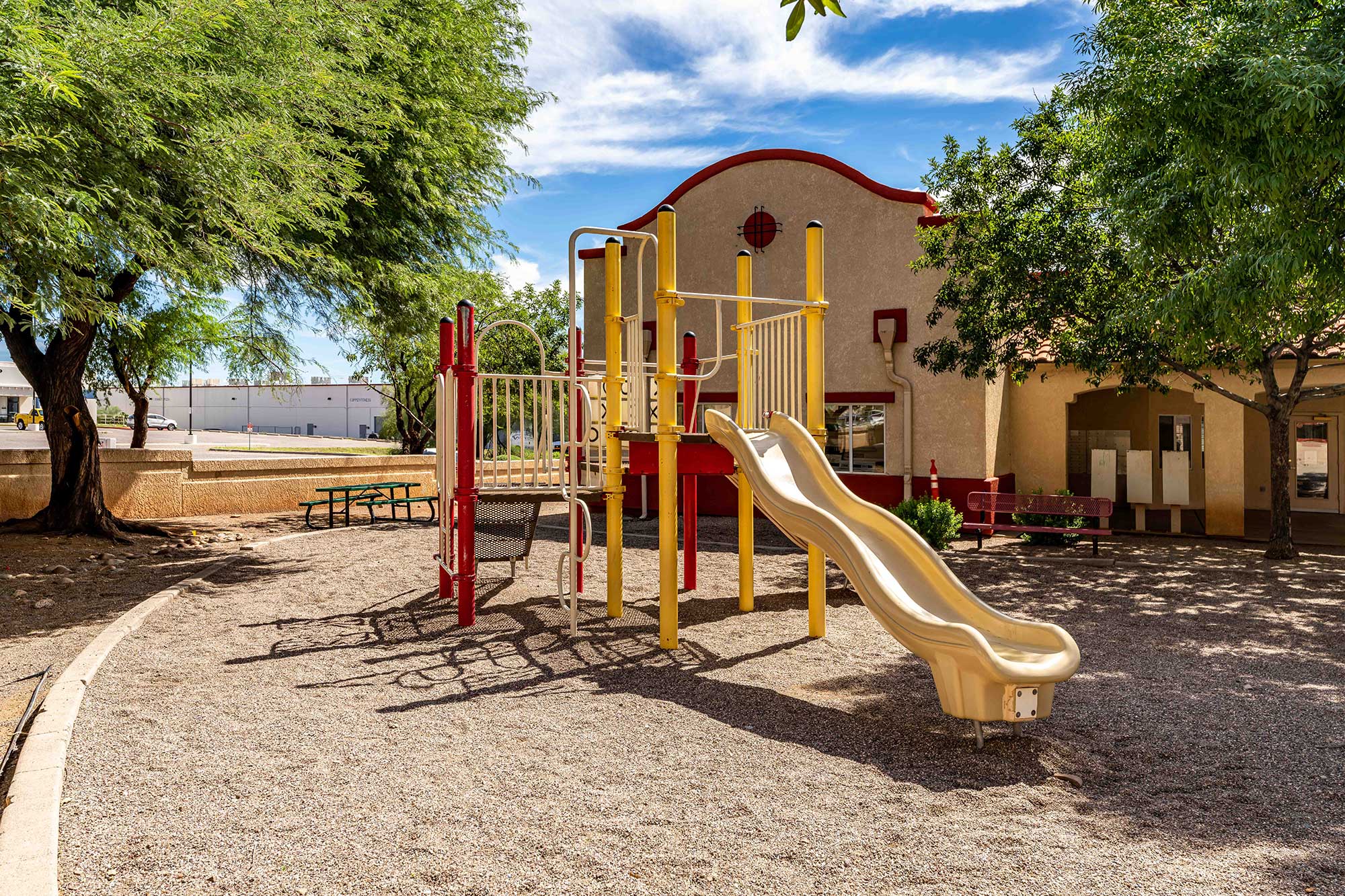 Sahuarita Mission , Exterior